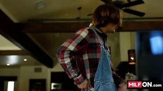 Hawt MILF Dee Williams & Axel Haze screwed hard