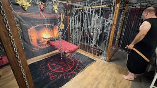 Part 1:- Lanista Bear & Female-dominator Satana takes Well-Hung in the dungeon for the first time.