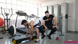 Personal coach eats his client