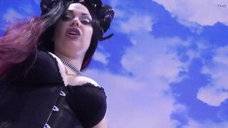 Giant Succubus make you cum and crush!