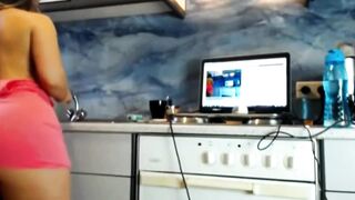 Sexydea Flashing Butt on Live Cam