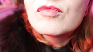 Red lipstick fetish and fur