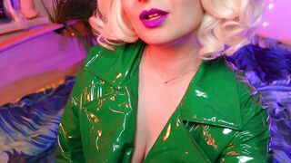 ASMR sluggishly lipstick tease