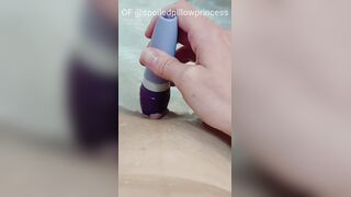 Spoiled Pillow Princess Solo Bath Time, Drizzling Cum On The Tub