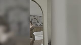 Colombiana Ebony Chick Carla Morelli does it the best