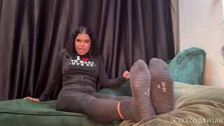 After gym sweaty JOI POV- Ebony Female-dominator Luna Law gives your jerk off instructions and teases you with yoga pants, stinky socks and wrinkled sol