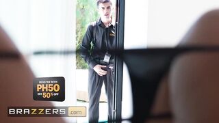 BRAZZERS - Lexi Luv Turns A Peeping Moment Into A Wild Fuck With Jordi El Nino Polla