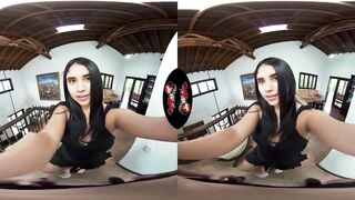 Gaby Gomez Takes YOU on an Immersive 5-Minute SBS VR Ride