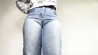 Love to Pee in Jeans