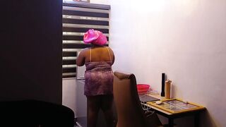 Domestic Duties: Ebony Fat Ass Sweetheart Bending Over