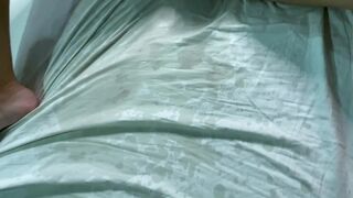 Squirt. Wife got a dong in her mouth, spit in mouth, cum drink and got an orgasm -extreme squirt.