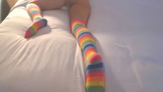 Hawt MILF Enjoys a Relaxing Evening All by Herself