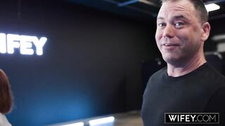 WIFEY Ideal Wife Leah Layz Takes The Biggest Dong She’s Ever Seen, Husband Approves