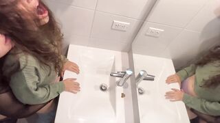 My friend encourages me by giving me her long fingers in my soaked twat