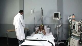 Wicked doctor fucks a very hawt teen in her hospital couch