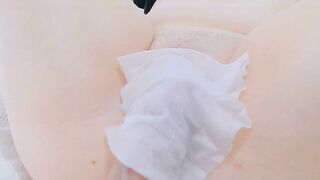 cleaning the fluids from her ovulating petite cunt