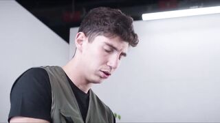 Freya Ferrari: the Influencer Gets Fucked in the Ass on the Table Live