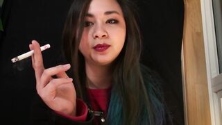 Miss Dee Nicotine Ashes On YOU - Smokin' Fetish - Ashtray POV