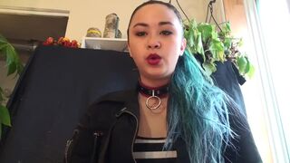 MissDeeNicotine Loves Smokin' with her Human Ashtray