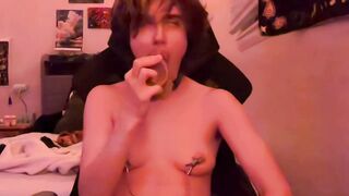 FtM gags on dildo and CUMS!