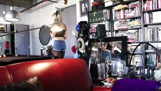 Nina Hartley teaching lesbian babes how to masturbate