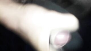 Je me branle dans la culote de la mère de mon meilleur ami je jouis dedans