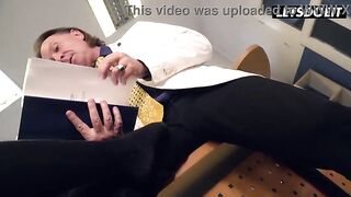 I Spread My Pussy for the Interview and Sucked His Screwing Wang Right at His Desk