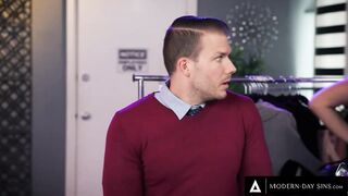 Sexy Hottie Turns A Fitting Room Into Hardcore Cheating