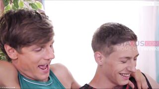 STAXUS :: Hollister & Timmy