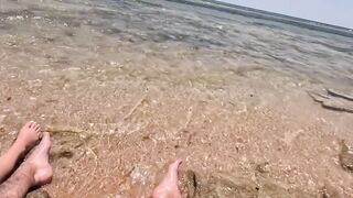 Handjob from a hot STRANGER at the beach