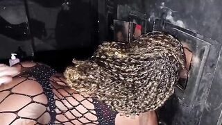 Behind the scenes of the recording with the nasty Bibibinha giving her butt to Jr Doidera in the booth at the swingers party during the time that sucking several schlongs in the gloryhole.