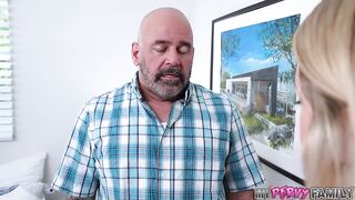 "I Don't Crave To Fuck A Cucumber!", Stepdaugter Fucks Stepdaddy BIG D - Ashley Alexander