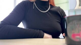 Gave a blowjob without a screwing-rubber for a salad - Hungry bitch worked off lunch with her mouth