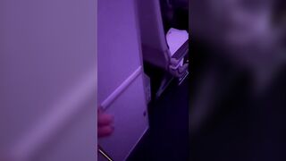 I Couldn’t Expect Until Landing… So I Snuck Into the Airplane Bath ✈️?