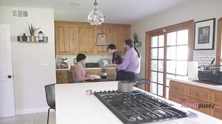 Kitchen free use 3-some when the noodles run out