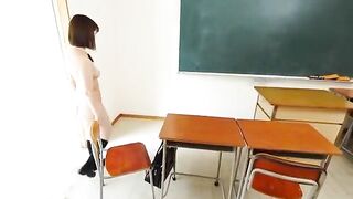 Kawakita Meisa-chan looks like a beautiful single flower that bloomed in one corner of the classroom