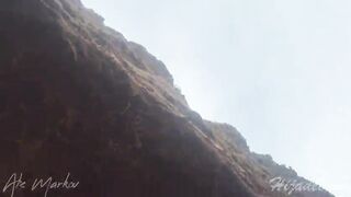 I meet a naive nymphomaniac on the beach and she makes me cum twice