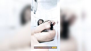 A Colombian Trans Woman Begins to Stretch Her Ass with an Anal Toy