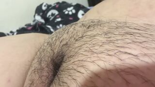 Sexy mama with her captivating hairy cunt
