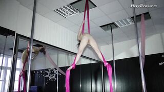 Acrobatic brunette virgin hottie Tamara spreading legs