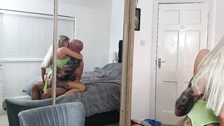 CUTIE TAKES SCHLONG DEEP AFTER STUNNING SNATCH EATING