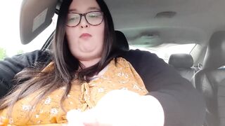 Ssbbw BBW indulges in kfc finger licking