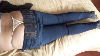 Stepson enjoys Latina stepmom whilst this playgirl rests, handjobs and big ejaculation on her ass