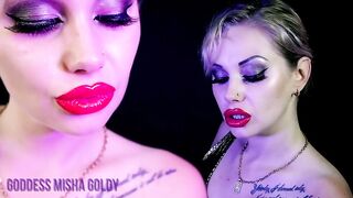 2 pairs of seductive lips - Double force of attraction!