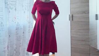 The stepmother asked for aid choosing an evening outfit and seduced her stepson into fucking