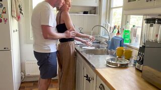 Husband Gets Excited Watching Hawt MILF Wife Doing the Dishes, Takes Her From Behing and Gives His Load