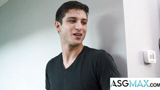 NEXT DOOR BUDDIES - Caught in VR - Male Jet Davis Jerks Off, Invites Hirsute Knob Elliot for Raw Fuck