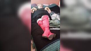 BBW Bat Cutie Masturbates for YOU with Her Golden Gloves on!