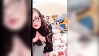Alternative Trans Bimbo MILF Christi Cream Cake Shows off Jiggle Physics