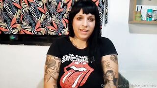 Morocha Rolinga fue a tomar boyfrends con su vecino y terminó tomando leche